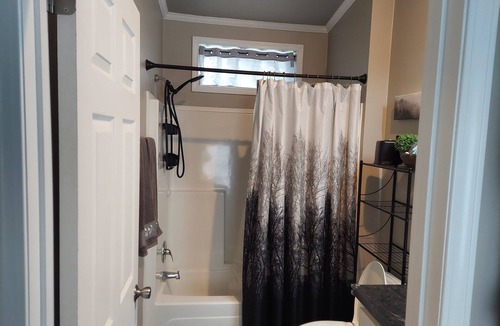 Edgewood House | Amazing house with AC in charming Edgewood