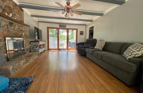 Gravois Mills House | Amazing Lake Experiences! Private Hot Tub, Aamazing Dock, Firepit & Two Layers of Decks