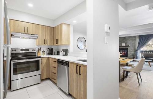 Mont-Tremblant Condo | Amazing Lake/Mountain View 5 min to Tremblant (8)