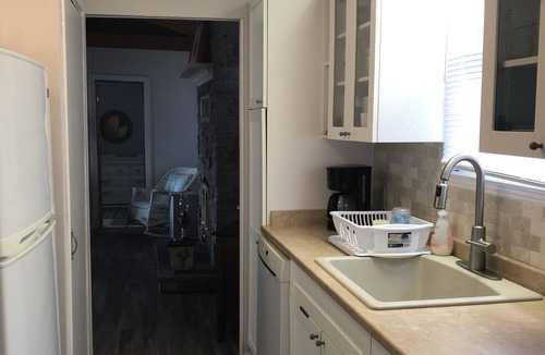 Brighton Cottage | Amazing Lake Ontario Cottage - Close to the County!