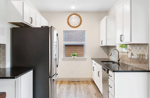 Kimberling City House | Amazing Lake View, Walk to Lake, Lazy River & Pool