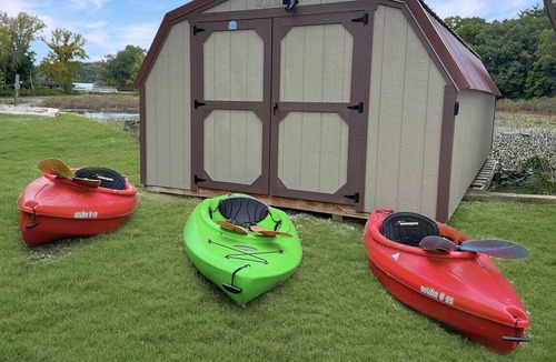 La Porte House | Amazing lake views at the La Porte Lily Pad