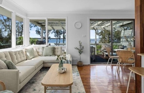 Budgewoi Other | Amazing Lakefront Views - Budgewoi