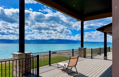 Laketown House | Amazing lakefront home with private beach, boat ramp, courts & fireplace