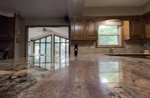 Overland Park House | Amazing large New Private House - 1G goog Wifi