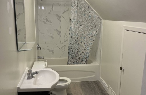 Newtonbrook House | Amazing location!