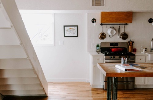 Jefferson Park House | Amazing Location- Paseo Arts/NW23 Restaurants/Entertainment
