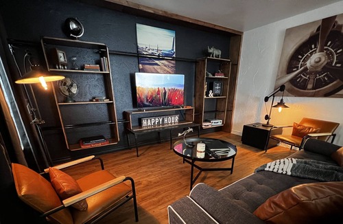 Knox - Henderson Apartment | Amazing McKinney Ave Apartmet