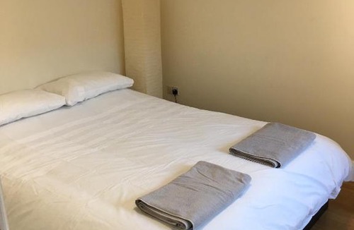 North Acton Apartment | Amazing modern 2 bed