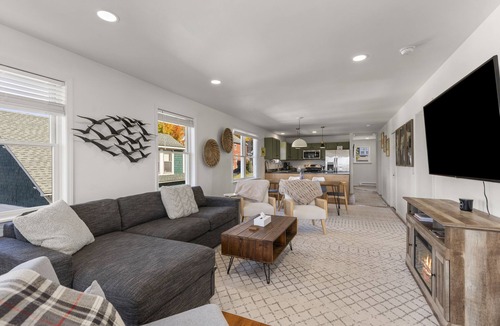 Lake Placid Apartment | Amazing Mountain Views