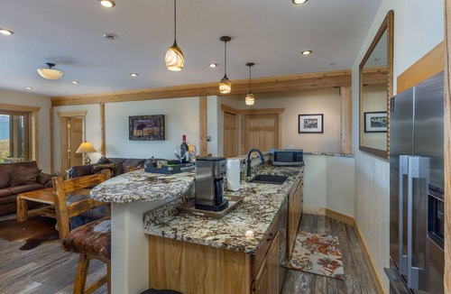 Ptarmigan Ranch House | Amazing Mountain Views.