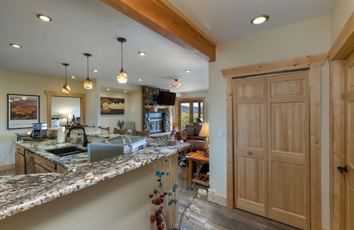 Ptarmigan Ranch House | Amazing Mountain Views.