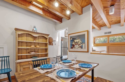 Nambe Pueblo House | Amazing Mountain Views, Communal Pool