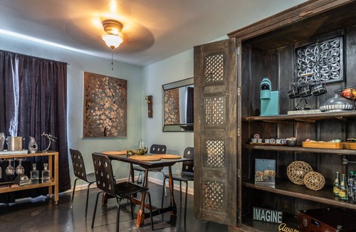 Knox - Henderson Apartment | Amazing Newly Renovated Apartment in the heart of Knox/Henderson
