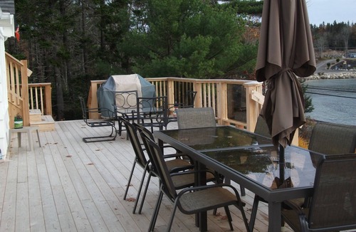 Mill Cove House | Amazing Ocean-view just steps to Fox Point Beach!