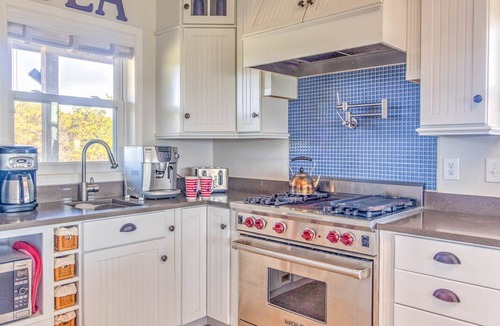 Ocean Park House | Amazing Ocean Views, Pets Ok, Beachfront, Xbox, 75" Theater (Weath)