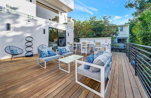 Pacific Palisades House | Amazing Palisades contemporary masterpiece!