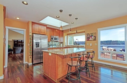 Sammamish House | Amazing Panorama Lake View