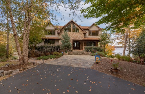 Olde Ferry Estates House | AMAZING PANORAMIC LAKE GASTON VIEWS IN THIS EXECUTIVE 6 BEDROOM HOME