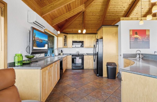 Crescent City House | Amazing panoramic views and deck to watch from