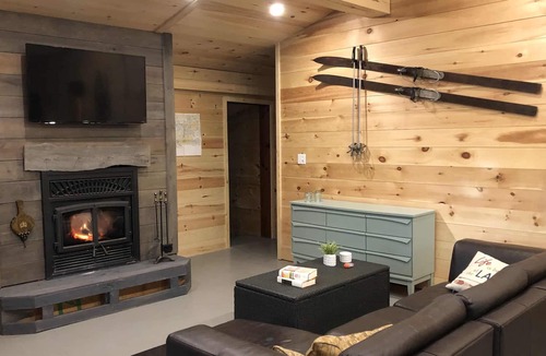 Falcon Lake Cabin | Amazing Private Lakefront Cabin on Lake of the Woods Boat Access