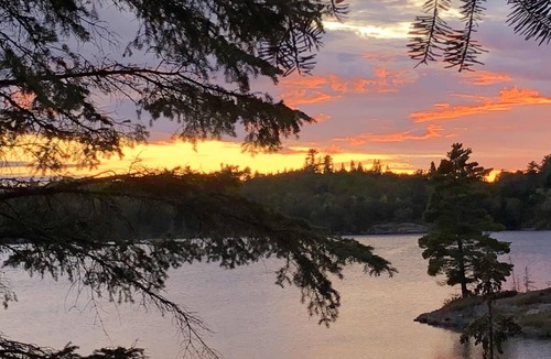 Falcon Lake Cabin | Amazing Private Lakefront Cabin on Lake of the Woods Boat Access