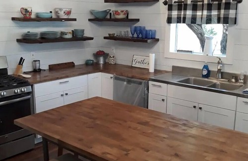 Austin Other | AMAZING PRIVATE GUEST HOME CLOSE TO EVERYTHING