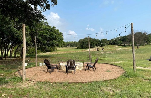Bergheim House | Amazing Raised Bungalow Surrounded by Beautiful Texas Hill Country Views in Bergheim, Texas