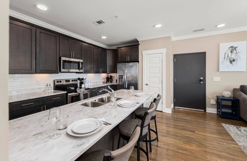 The Nations House | Amazing Reviews-Great Location-Minutes To Downtown!