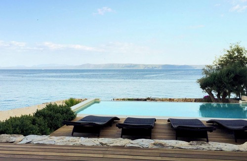 Sumartin Villa | Amazing seafront setting-Infinity pool