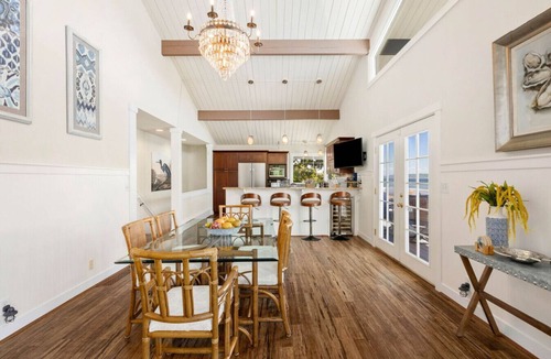 Rollingbay House | Amazing Seattle view beachfront 4 bedroom/3 bath