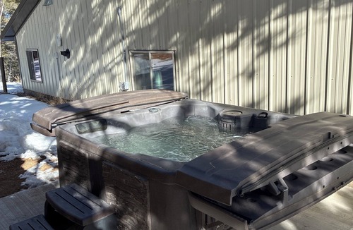 Divide Apartment | Amazing secluded apartment on 27 acres with Pikes Peak view