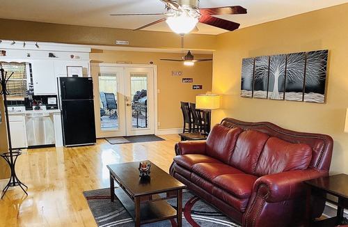 Pine Bluff House | "Amazing Southern Stay"