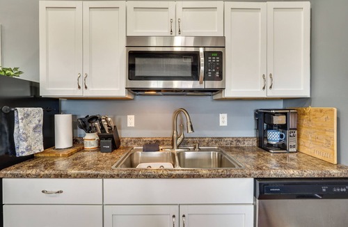 Richland Apartment | Amazing Stargazing! Ozarks Retreat on Working Farm