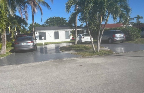 North Miami Beach Apartment | Amazing studio close to beaches ,golf course and mall