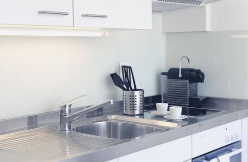 Hochschulen Apartment | Amazing studio in the city centre (Art 10)