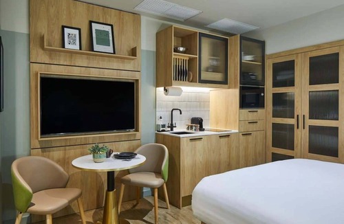 The City of London Apartment | Amazing Studio with Perfect Location