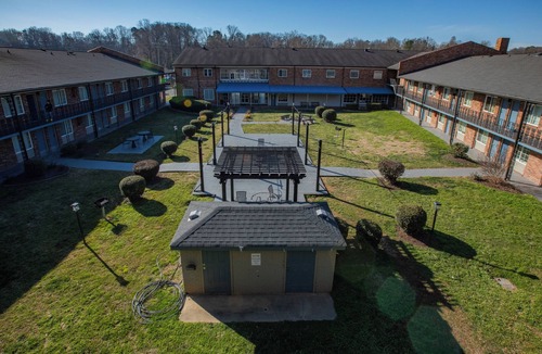 Sheffield Park Apartment | Amazing Suite 4 Nearby Massive Medical Complexes!