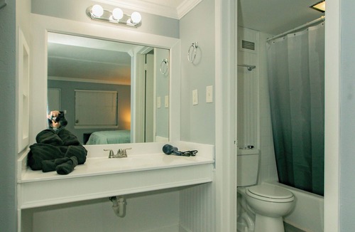 Sheffield Park Apartment | Amazing Suite 4 Nearby Massive Medical Complexes!