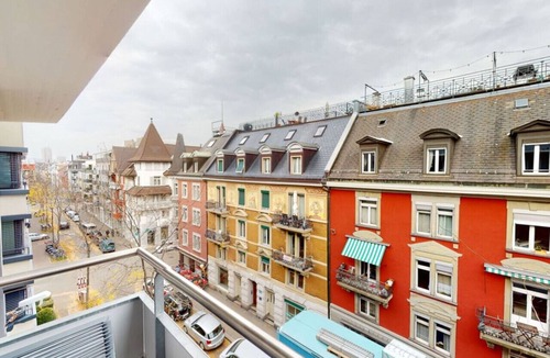 Sihlfeld Apartment | Amazing/sunny 2BR flat in the city center (West 6)