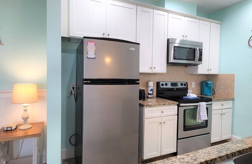 Red Fish Cove Condo | Amazing Sunsets! - Bird Watching! - Pointe West!