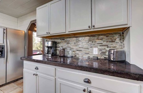 Cascade-Chipita Park Cabin | Amazing Views Fire Pit Mtn Getaway EV Charger