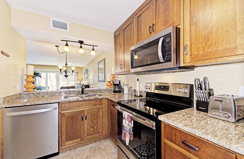 Plantation Condo | Amazing View - 2 Bed 2 Bath Condo with Great Golf Course View