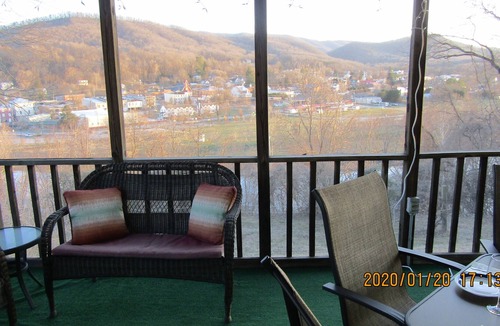 Buchanan House | Amazing view at The Overlook!