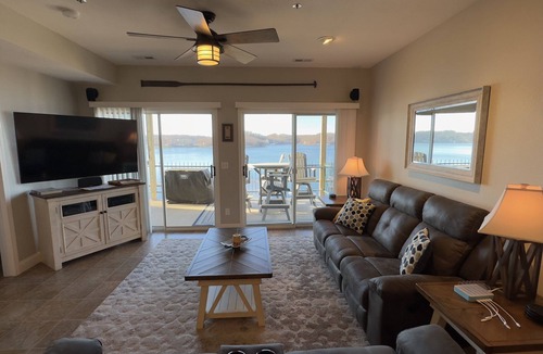 Lakeland Condo | Amazing view! Convenient location, Beautiful 3BR, Lakefront Condo with 2 Pools