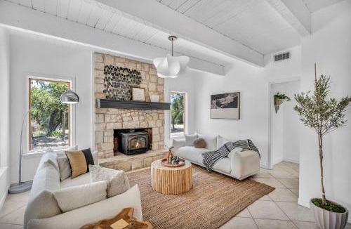 Austin House | Amazing View w Heated Pool, Firepit, Game Room