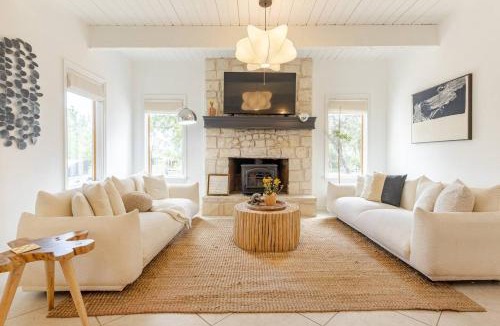 Austin House | Amazing View w Heated Pool, Firepit, Game Room