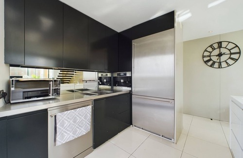 Manchester Apartment | Amazing Views Across Manchester 3BR Duplex w/Parking