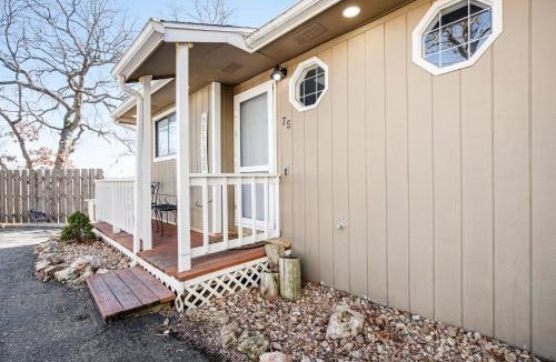 Lakeland House | Amazing Views Close to the Strip - Private Dock!