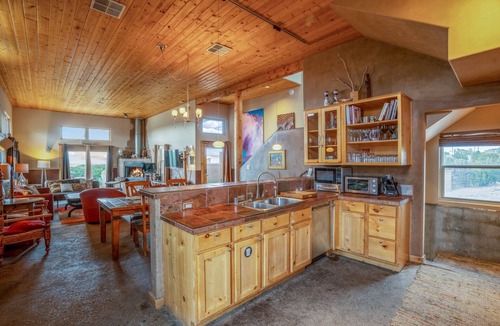 West Alameda House | Amazing Views, Hot Tub, Pool, Sauna, Gourmet Kitchen, Master Suites!